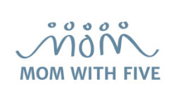 momwithfive.com